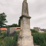 Споменик Вељку, Ивану и Милану Јаковљевићима на гробљу у Папратишту (фото Бојан Радојичић)