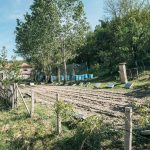Крајпуташ Пауну и Радосаву Маркићевићима у Пилатовићима (фото Бојан Радојичић)