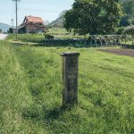 Крајпуташ Тикомиру Никитовићу у Пилатовићима (фото Бојан Радојичић)