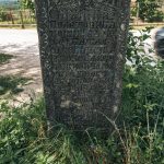 Крајпуташ Вучку и Радивоју Савићима у Пилатовићима (фото Бојан Радојичић)