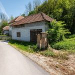 Крајпуташ Миленку Антовићу у Прилипцу (фото Бојан Радојичић)