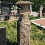 Споменик Миленку, Милији и Благоју Мајсторовићима на гробљу у Прилипцу (фото Бојан Радојичић)