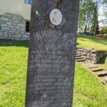 Споменик Живораду Росићу крај Богородичне цркве у Прилипцу (фото Бојан Радојичић)
