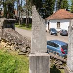 Споменик Светозару Маркићевићу крај Богородичне цркве у Прилипцу (фото Бојан Радојичић)