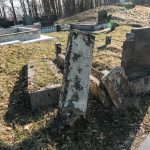 Споменик Милораду Лукићу на гробљу на потесу Шеварице у Расној (фото Бојан Радојичић)