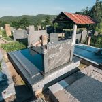 Споменик Анђелку Милутиновићу на гробљу у Речицама (фото Бојан Радојичић)