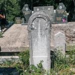 Споменик Владимиру и Војиславу Кабаницама на гробљу Липа у Рогама (фото Бојан Радојичић)