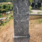 Споменик Гвоздену Ж. Радисављевићу на гробљу у Средњој Добрињи (фото Бојан Радојичић)