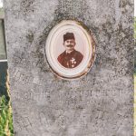 Споменик Новаку Вукашиновићу на гробљу на потесу Разбојиште у Тометином Пољу (фото Бојан Радојичић)