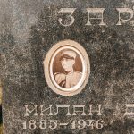 Споменик Милану Зарићу на Тврдићком гробљу (фото Бојан Радојичић)