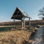 Крајпуташ Милораду Обрадовићу у Висибаби (фото Бојан Радојичић)