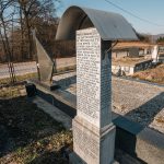 Споменик Видоју Перишићу на Вијогор гробљу у Висибаби (фото Бојан Радојичић)