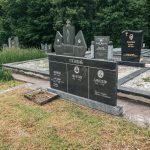 Споменик Витомиру Гајовићу на гробљу у Средњем селу у Засељу (фото Бојан Радојичић)