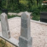 Споменик Милораду и Радомиру Марковићима на гробљу у Средњем селу у Засељу (фото Бојан Радојичић)