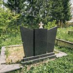 Споменик Станимиру Лазаревићу на гробљу у Средњем селу у Засељу (фото Бојан Радојичић)