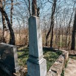 Споменик Светозару Кречковићу на Кречковића гробљу у Здравчићима (фото Бојан Радојичић)