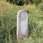 Крајпуташ Драгомиру и Ивку Луковићима у Белој Реци (фото Бојан Радојичић)