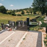 Споменик Лазару Поповићу на гробљу крај манастира Дубница у Божетићима (фото Бојан Радојичић)