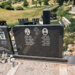 Споменик Лазару Поповићу на гробљу крај манастира Дубница у Божетићима (фото Бојан Радојичић)