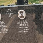 Споменик Лазару Поповићу на гробљу крај манастира Дубница у Божетићима (фото Бојан Радојичић)