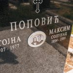 Споменик Максиму Поповићу на Поповића гробљу у Божетићима (фото Бојан Радојичић)