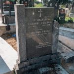 Споменик Вилотију и Радошу Селаковићима на гробљу у Сеништима, Драглица (фото Бојан Радојичић)