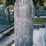 Споменик породици Љубојевић на гробљу у Сеништима, Драглица (фото Бојан Радојичић)