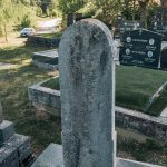 Споменик Саву и Милуну Мутавџићима на гробљу у Сеништима, Драглица (фото Бојан Радојичић)