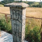 Крајпуташ Рајку Шапоњићу у Јасенову (фото Бојан Радојичић)