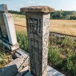 Крајпуташ Владимиру Зекавици у Јасенову (фото Бојан Радојичић)