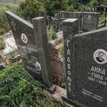 Споменик Јевту Главоњићу на гробљу код Цркве Свете Тројице у Бистрици (фото Бојан Радојичић)