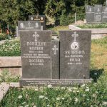 Споменик Млађену Поповићу на гробљу у Попадићима, Брдо (фото Бојан Радојичић)