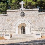 Маузолеј на острву Видо (фото Бојан Радојичић)