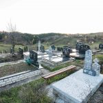 Споменик Чеду Живковићу на Пурића гробљу у Радијевићима, Акмачићи (фото Бојан Радојичић)