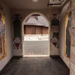 Спомен плоча Радивоју Савковићу у улазу у порту цркве Свете Тројице у Драглици (фото Бојан Радојичић)