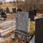 Споменик Ратку Шуљагићу на гробљу на Тустом Брду у Драглици (фото Бојан Радојичић)