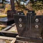 Споменик Милисаву Дулановићу на гробљу под бором у Дражевићима (фото Бојан Радојичић)