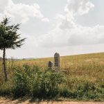 Крајпуташи Јаџићима и Недовићима у Јасенову (фото Бојан Радојичић)