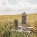 Крајпуташи Јаџићима и Недовићима у Јасенову (фото Бојан Радојичић)