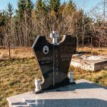 Споменик Млађену Стојићу на Стојића гробљу у Дебељи, Божетићи (фото Бојан Радојичић)