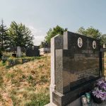 Споменик браћи Бралушићима на гробљу у Маџарима, Јасеново (фото Бојан Радојичић)