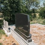 Споменик Милану Миросавићу на гробљу у Маџарима, Јасеново (фото Бојан Радојичић)