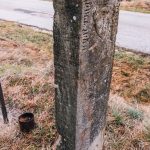 Крајпуташ Спасоју и Властимиру Јоцовићима на Равном брду у Ојковици, Јасеново (фото Бојан Радојичић)