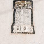 Спомен плоча на школи у Јасенову (фото Бојан Радојичић)