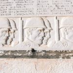 Спомен плоча на школи у Јасенову (фото Бојан Радојичић)