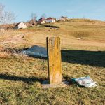 Крајпуташ браћи Јовану и Дамљану Млађеновићима у Трудову, Јасеново (фото Бојан Радојичић)