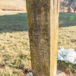 Крајпуташ браћи Јовану и Дамљану Млађеновићима у Трудову, Јасеново (фото Бојан Радојичић)