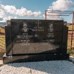 Споменик Арсу Поповићу на гробљу на потесу Главица у Комаранима, Акмачићи (фото Бојан Радојичић)