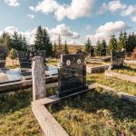 Споменик Војину Секулићу на Секулића гробљу у Комаранима, Акмачићи (фото Бојан Радојичић)