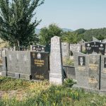 Споменик Рајку Браловићу на гробљу поред цркве у Негбини (фото Бојан Радојичић)